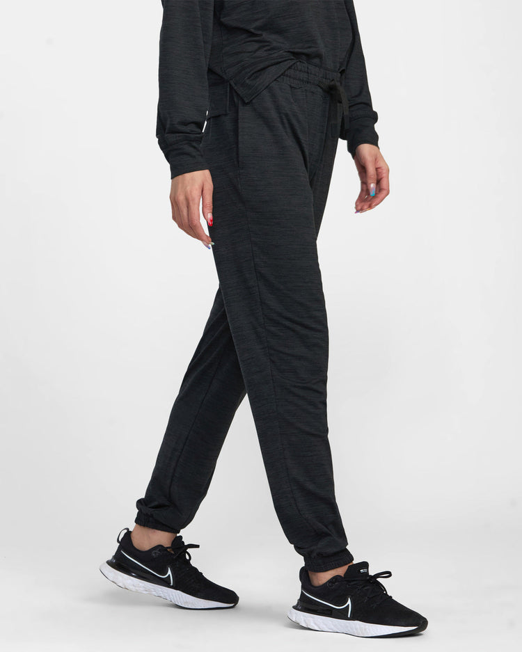 VA Sport C-Able Joggers - Black