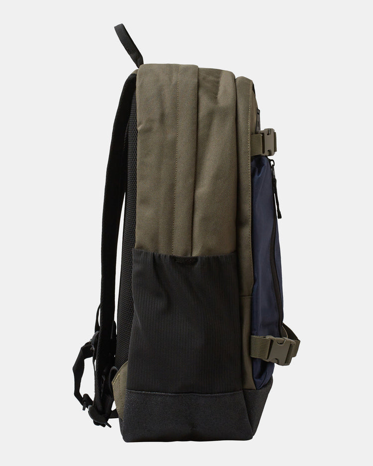 Curb Skate 29 L Skate Backpack - Navy