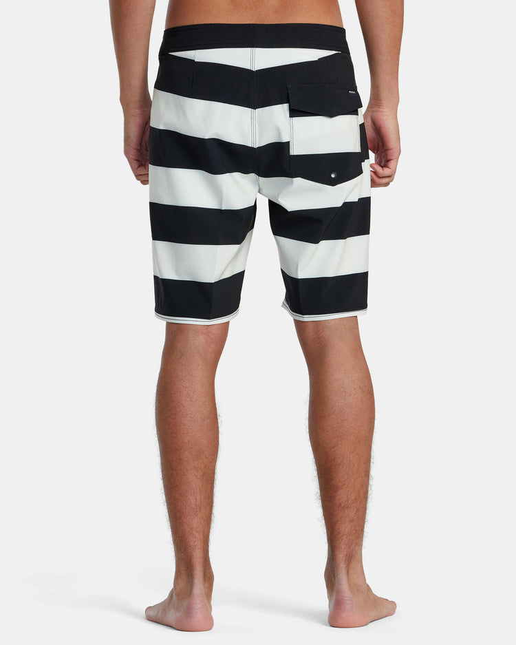 VA Boardshorts 19" - Black/White