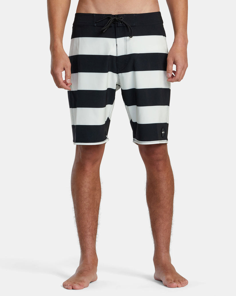 VA Boardshorts 19" - Black/White