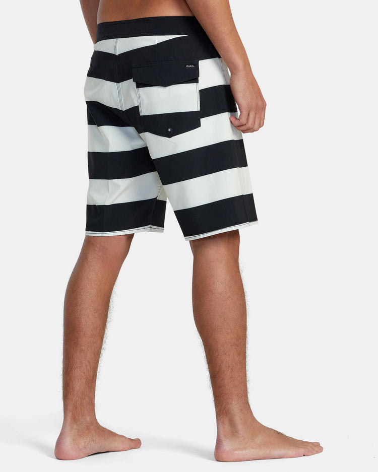 VA Boardshorts 19" - Black/White