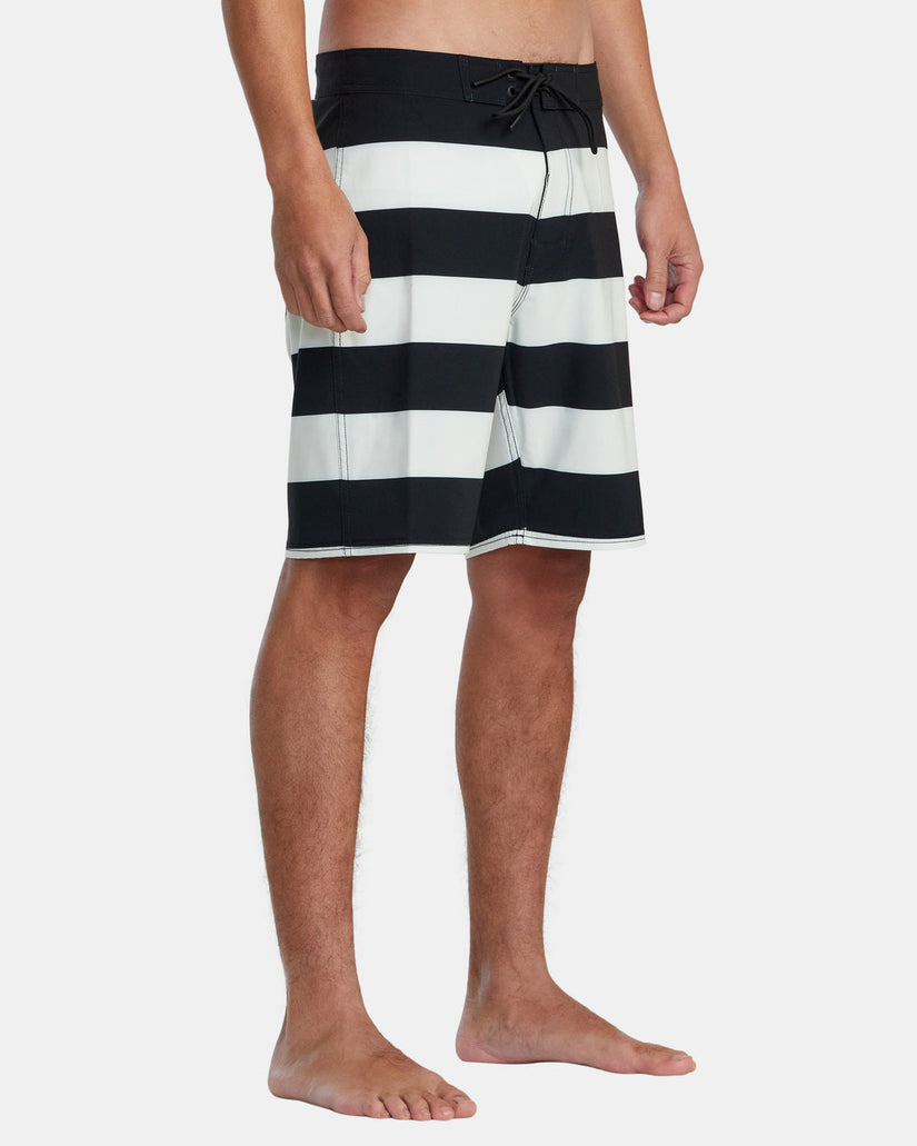 VA Boardshorts 19" - Black/White