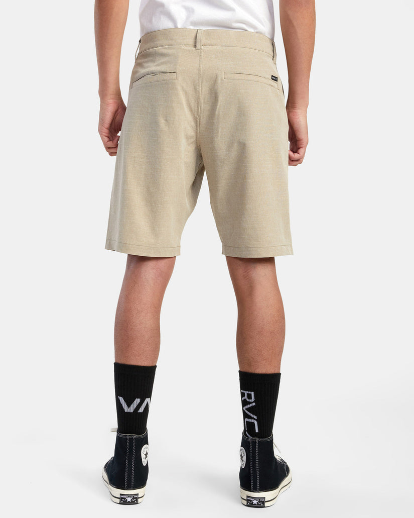 Balance Hybrid 20" Shorts - Khaki