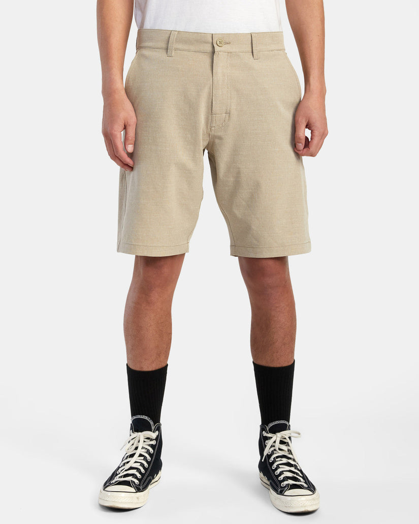 Balance Hybrid 20" Shorts - Khaki