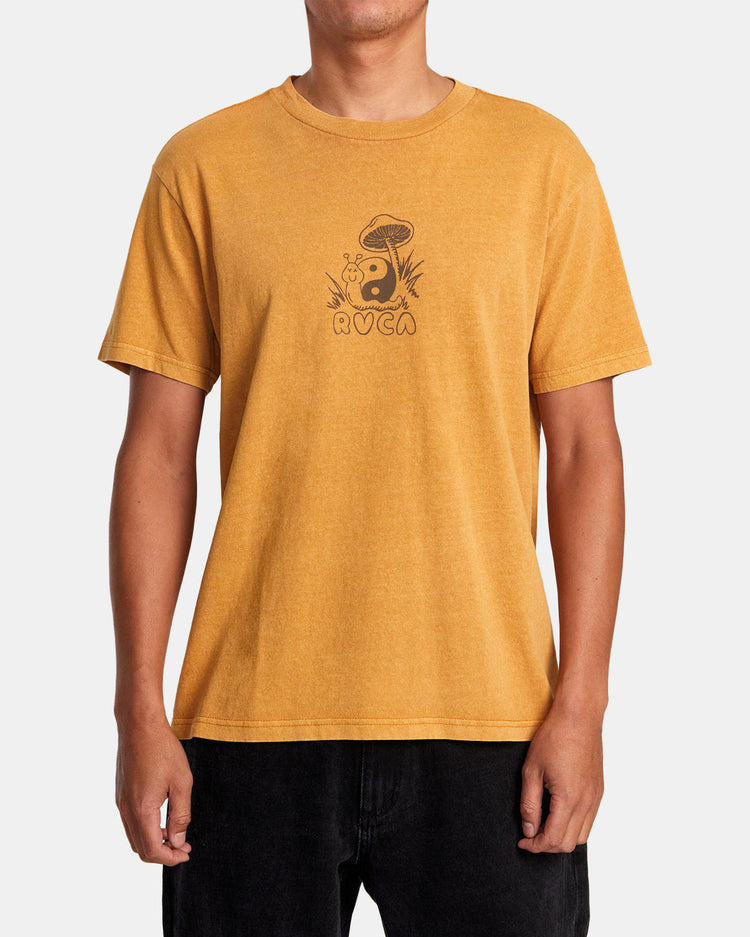 Trippy Snail Tee - Apple Cinnamon