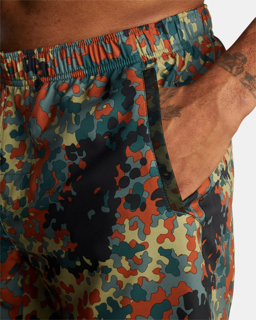 Yogger IV  Elastic Waist Shorts 17" - Hunter Camo